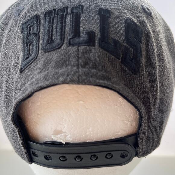 Chicago Bulls Ultra Game Snapback Mens Hat Gray OS Flat Brim Adjustable Cap NBA - Picture 6 of 10